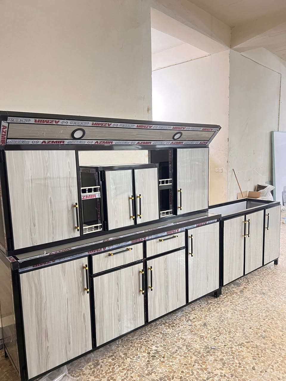 معمل ومعرض الاكابر للكونترات الحديثه جمله ومفرد باسعار تنافسيه وعرضات السنه الجديده يوجد توصيل داخل الموصل مجاني للتواصل على الارقام التاليه ***********/***********
