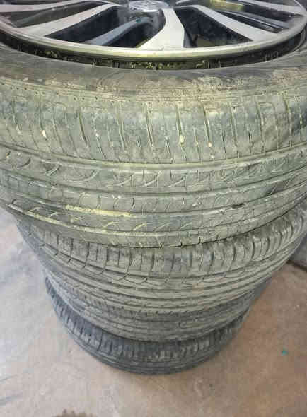 تخم ويل كب ويا تايرات جديدة سعره 425 وبي مجال ***********
