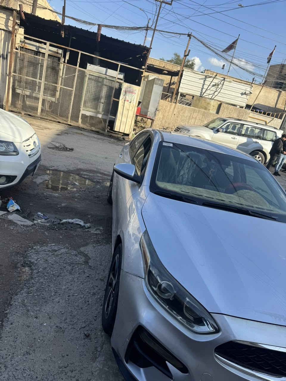 كيا فورتي للبيع موديل 2020وارد أمريكي
الحادث مرفق بل الصور 
التواصل عله الرقم:- ***********
