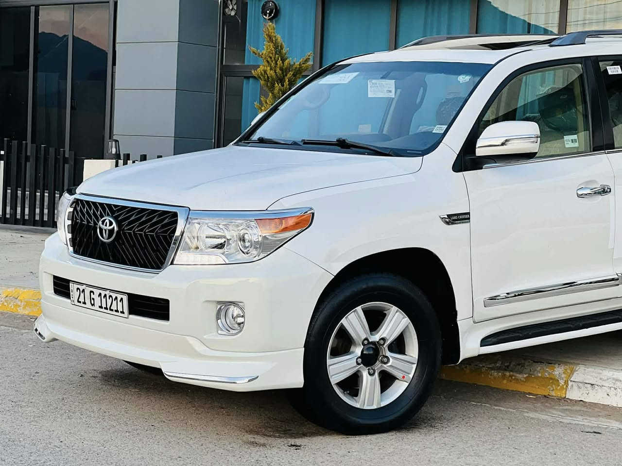 السلام عليكم تويوتا لاندكروز   2010. GXR V6 جديده جاهزه فول مواصفات واحد علي واحد فول فول مواصفات بدون صبغ رقم سليمانيه مميز سعر 290$وبيهه مجال سياره موجود بغداد ‭0772 429 6944‬
