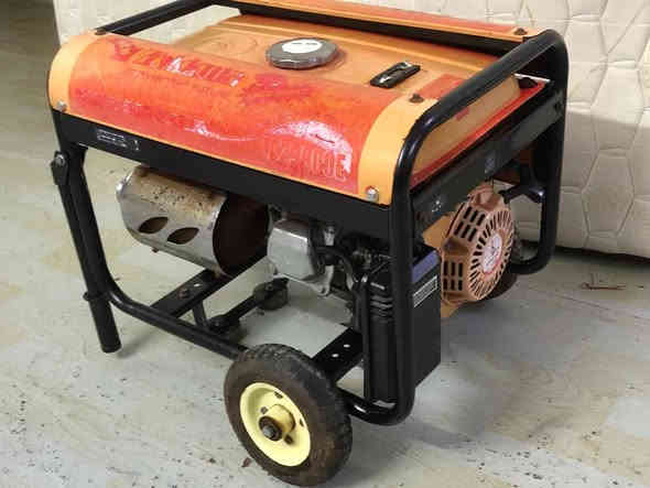 للبيع مولد استرا باب الرافدين ارقى نوعيه بل سوك وجبه اولى ١٢ امبير مولده كلش راقيه بعدهي وضع شركه تشتغل سلف وحبل ما داخله اي تصليح صوتها كلش هادئ وقتصاديه بصرف البنزين سعر ١٥٠ مكاني بغداد وعندي توصيل *********** بغداد
