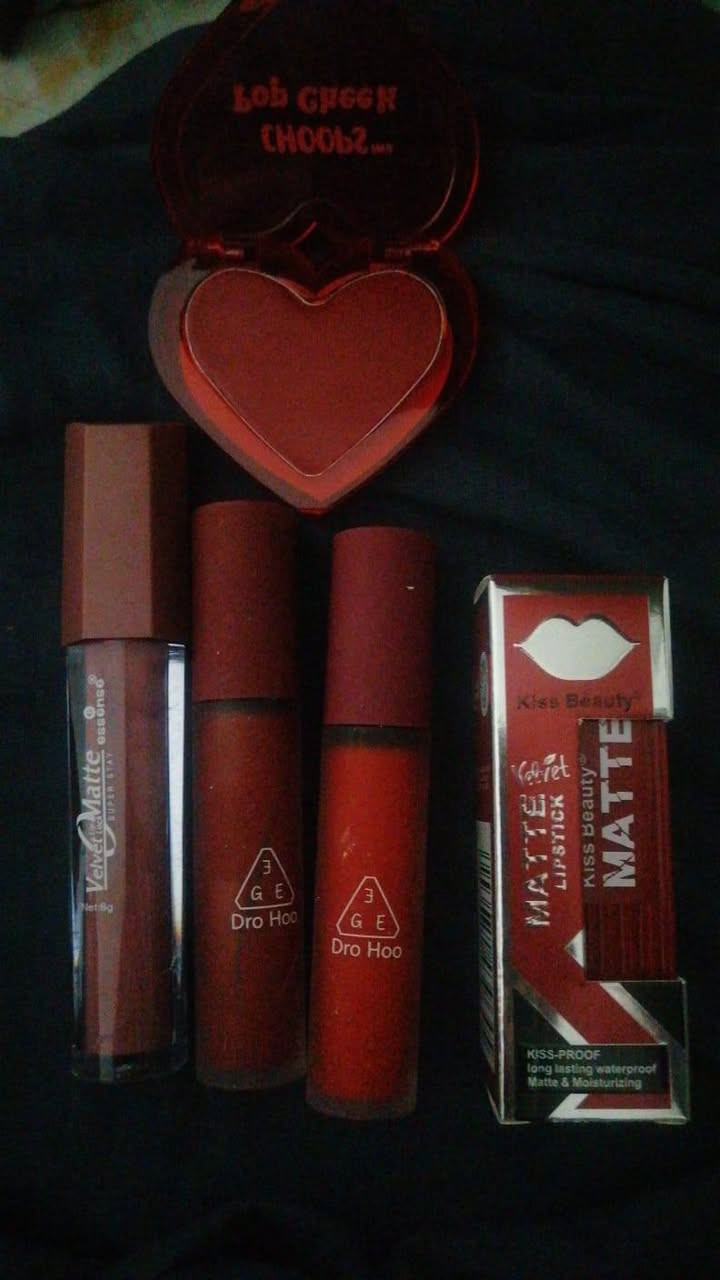 مكياج يخبل ابيع مفرد اي قطعه  داخل المنشور سعره ميجاوز ال5 الاف والحمر القطعه  ع الف دينار


**إذا كنت صاحب هذا الإعلان وتريد حذفه لأي سبب، رجاءا أرسل رسالة إلى الدعم الفني**