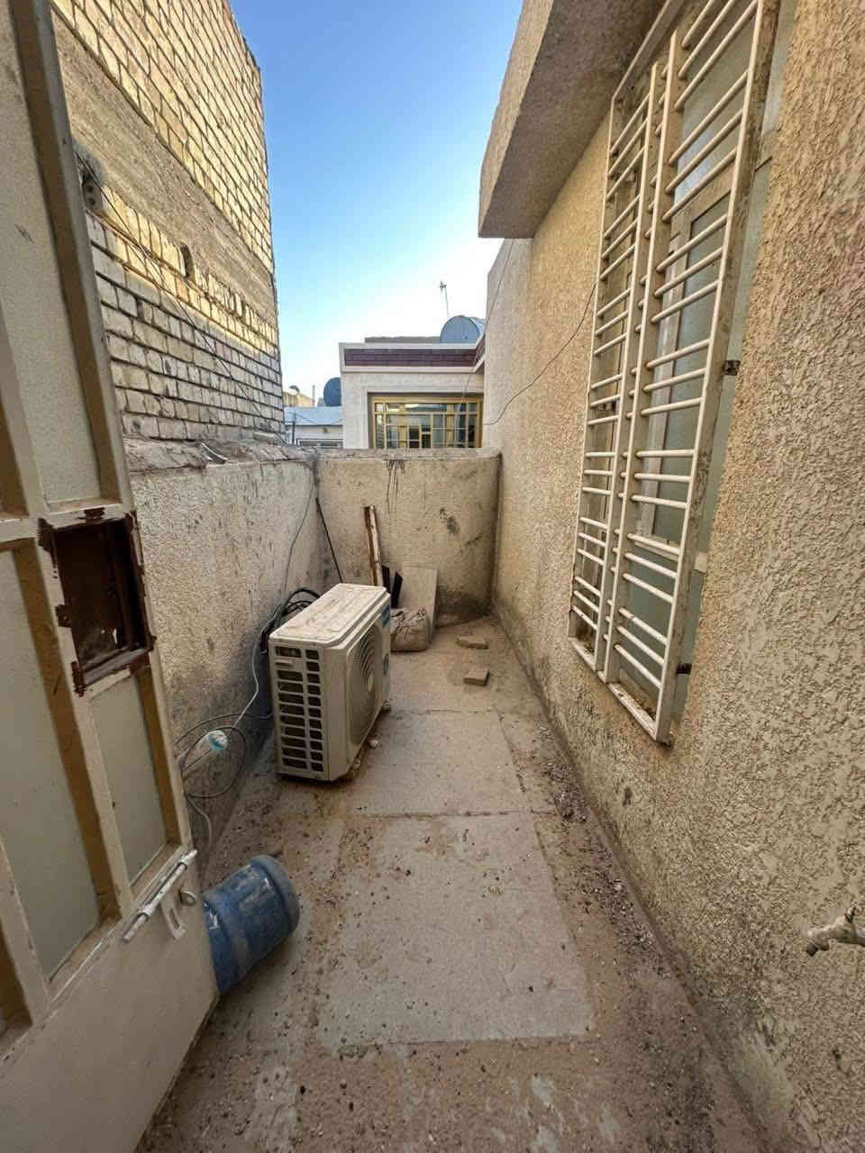 مشتمل للبيع داخل قيصريه حديث 
 
المساحه( 40  ) متر    الواجهه ( ركن مدخلين ) 

يحتوي ع مدخلين 🚪 وصاله وغرف نوم عدد (2) 
وخدمات عدد(2)
مطبخ معزول وبيتونه وسطح 

🕹️العنوان : الاعظميه -الاخطل قرب كليه بغداد 

حالياً مؤجر بوارد شهري 600 الف دينار 

للاستفسار ***********📞📞📞

—————————————————————
📍أو #زيارة #الموقع -#الاعظمية . #خلف #جامع #العساف
 (#المستقبل #للأستثمار #والتسويق #العقاري)
#مقاولات #عامه - #بيع #وشراء #الدور #والاراضي #والبنايات #السكنيه #والتجاريه -#بناء #هدم #ترميم- #تصاميم #هندسيه #الجميع
