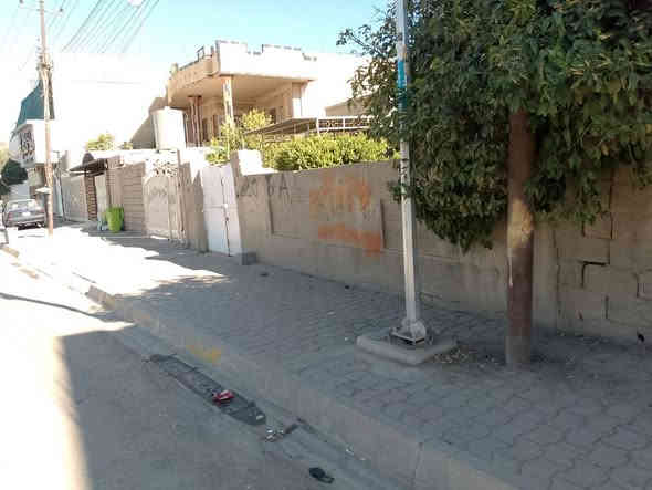 #رقم الإعلان 20\2025
دار للايجار تجاري المساحة 200 م واجهة 10م العنوان حي النصر على الأسدين مقابل جامع المتين او الملعب الخماسي 
يصلح روضة او شركة او معمل PVC او مخزن 
سعر الايجار 750 الف مع المجال 

للاستفسار مراجعة مكتب عقارات البيك للعقار الحي العسكري سايدين جامع المعراج مقابيل تكية شيخ شعبان 
او الاتصال على الارقام التالية 

📞  ابو سيف 077225808
📞  ابو عبدالله ***********
📞  سيف ***********

بأمكانكم عرض عقارتكم لدينا سواء كانت #بيــع أو #إيجــار أو #أستثـمار ‌‎زبائننا الكرام بِكُم نَرتقي ونَتشرف بزيارتِكم ونَفتخر بخِدمتِكم

زورونا ستجدون كل ما يناسبكم 
المصداقية عنواننا
