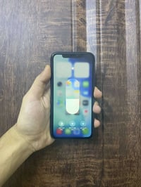 ايفون 11 • ذاكرة ١٢٨ • بطارية ٧٢