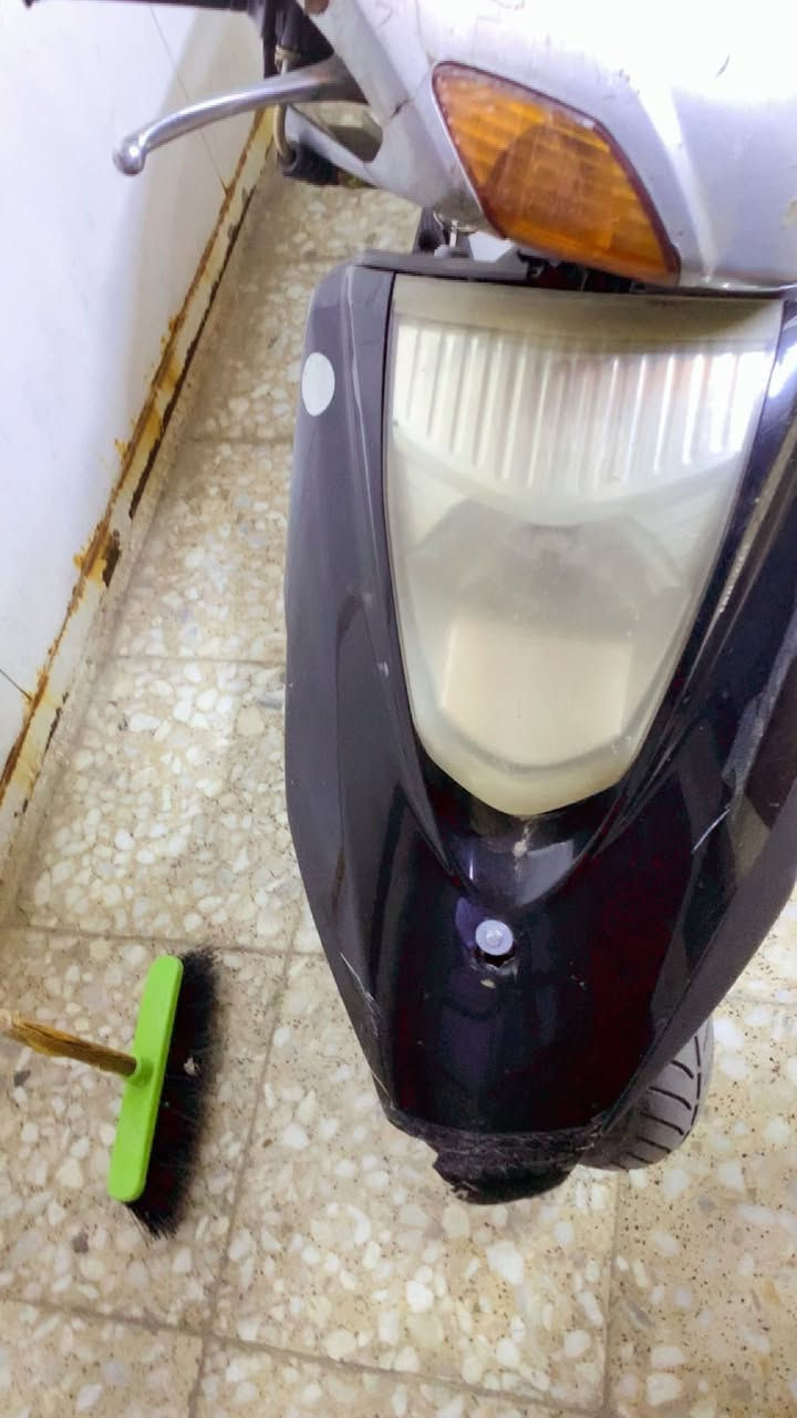 سلامً عليكم بريز كلشي شغال بيها  سلف هندر السلف يحتاجلها شخاطه وهسه العرموطه ضربته حيل نكسر بيدي فه أنطيك ضمان بل محرك شهر آي شي ترجع لين مصالي سبوع بدلت طابوكه بلاد سعر ٣٠٠ وبيها مجال الوتي ليدخل رجاء


**إذا كنت صاحب هذا الإعلان وتريد حذفه لأي سبب، رجاءا أرسل رسالة إلى الدعم الفني**