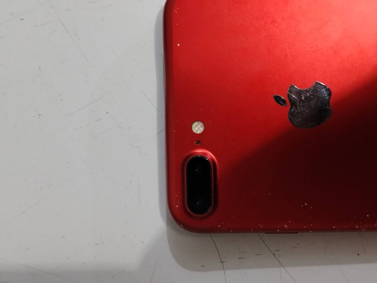 السلام عليكم ايفون 7 بلاس للبيع مكفول عوزه فقط بطاريه السعر 40 الف الشاشه شخط مابيه 
الذاكره 128 
للاستفسار ***********
عنواني واسط
