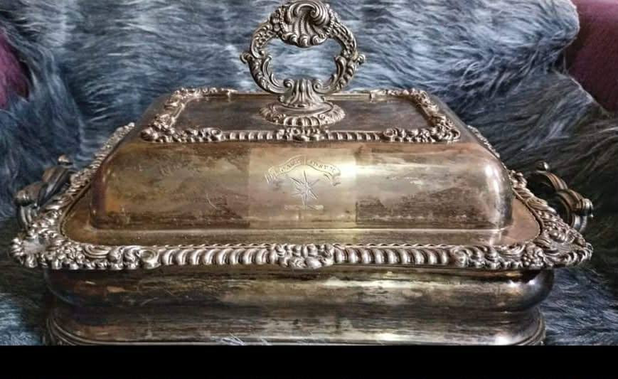 السلام عليكم مقدمتين نحاس طلاء فضه وزن القطعه 3,500 
او اكثر يعني القطعتين وزنهم تقريبا اقل ال8 كيلو


**إذا كنت صاحب هذا الإعلان وتريد حذفه لأي سبب، رجاءا أرسل رسالة إلى الدعم الفني**