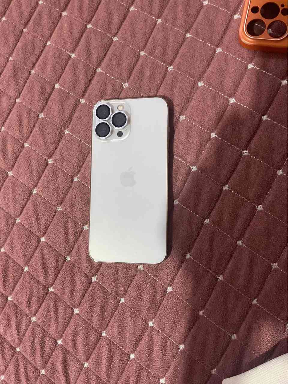 ايفون 13 برو ماگس ذاكره 256 بطاريه 92 لون ذهبي ما بي ولا زلق ولا كسر مكفول كامل ملحقات عدسات كفر لزكه مضلل كاترون شاحنه بس بي خلل كامره سينمائي ما تشتغل وكامره وحده واكفه السعر 650 وبي مجال مكان بصرة القبلة رقم *********** البصرة, العراق
