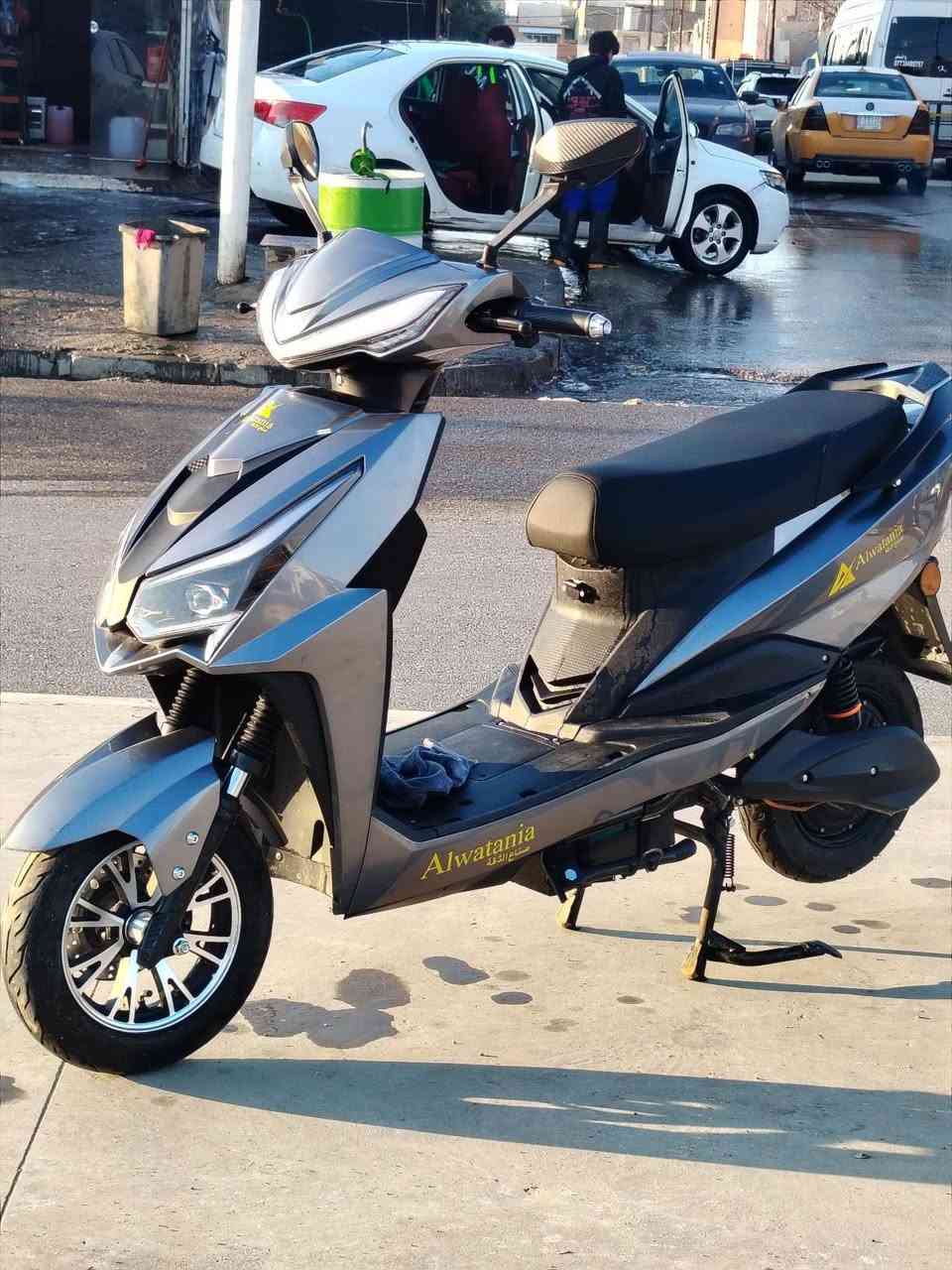 السلام عليكم ماطور شحن حيل نضيف مستعجل عل بيع وسعر مناسب الماطور بطارياته كلهن شرط لايت عالي ناصي زينون اشاير مثبت سرعه كله شغال 3 نمر السعر 350 وبي مجال شي بصيط التواصل ***********
