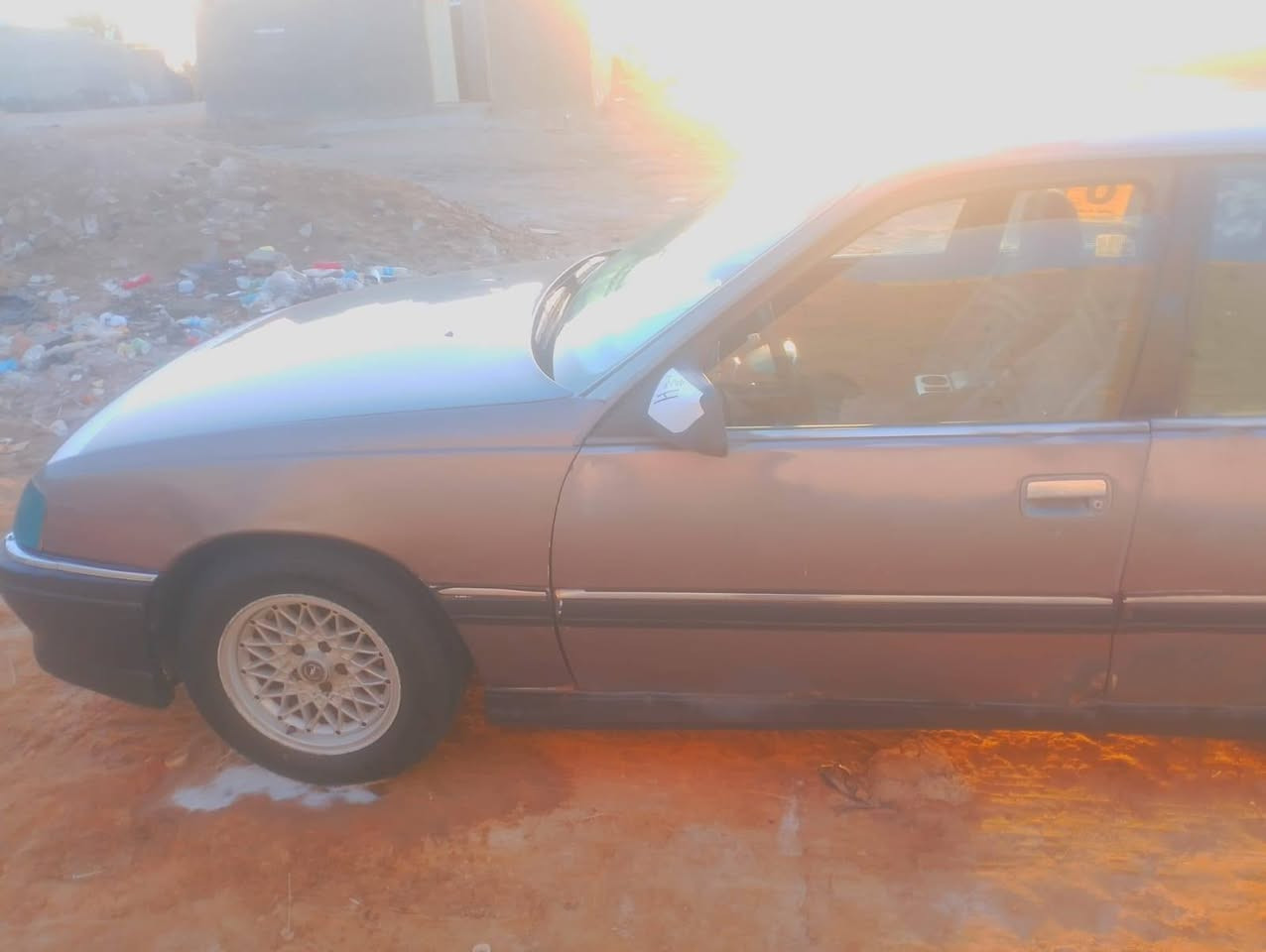 سلام عليكم اوبل اوميكا للبيع محرك وكير شرط تخم تاير كهربائيات شغاله كيج حماوه كيج بانزين سنويه لل#29 سياره جاهزه وحلوه السعر#21 وبيه مجال بسيط مستعجل عل بيع الديوانية غماس *********** المايعجبه سعر لا يكسر بحلال الناس
