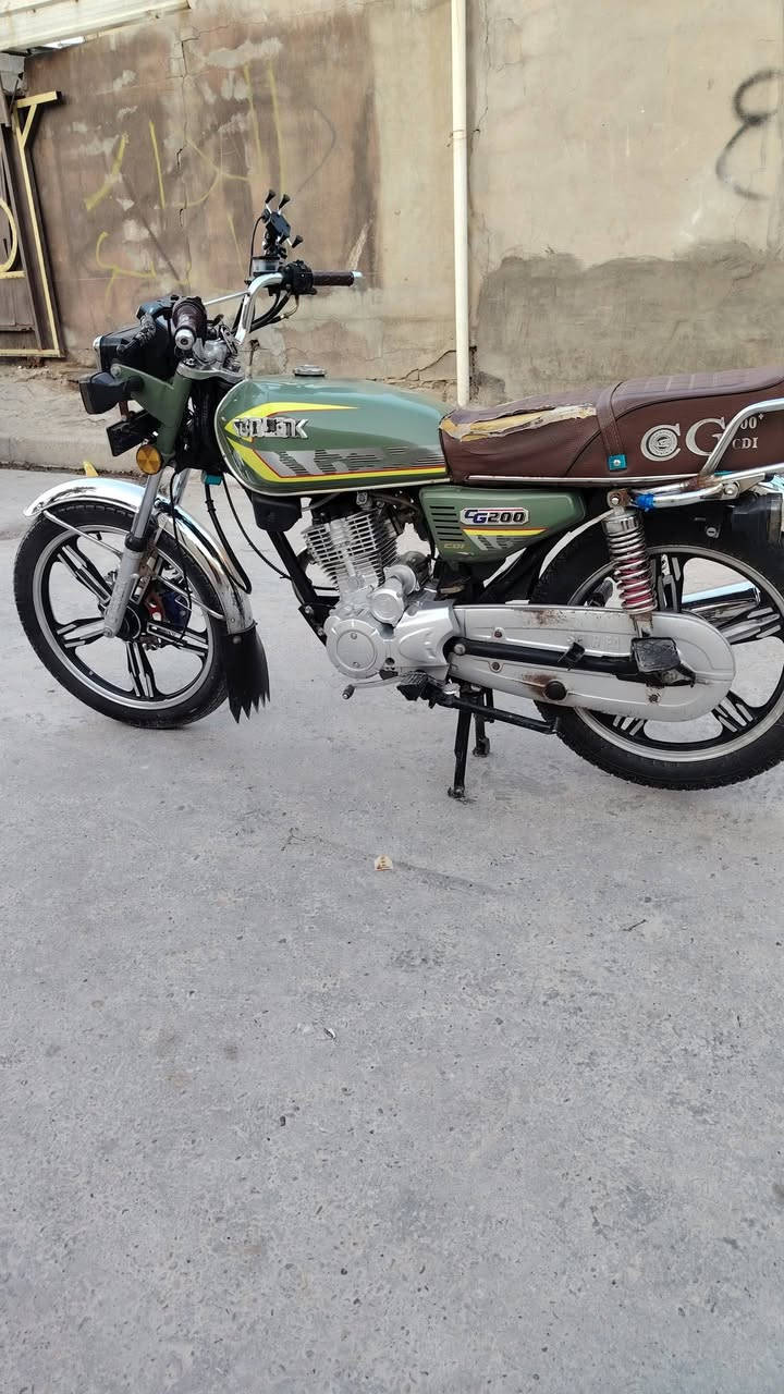 سلام عليكم ايراني سولنك موديل 24 مكينه 200cc مكفوله كلها بغداد معامل ***********
