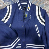 مقاس M • ملابس