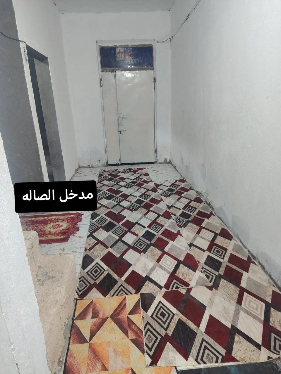 سلام عليكم بيت  عد البو حجر مقابيل 36 بل زارعي مو بل تجاوز  مساحته 200متر غرفتين وستقبال وصاله. وتهويات ثنين وحمام داخلي وخارجي  ومطبخ البيت بنيانه عكاده البيت بنيانه نضيف بنيانه2019والجهد الهندسي جاي يشتغل بشارع  السعر خاص ***********
