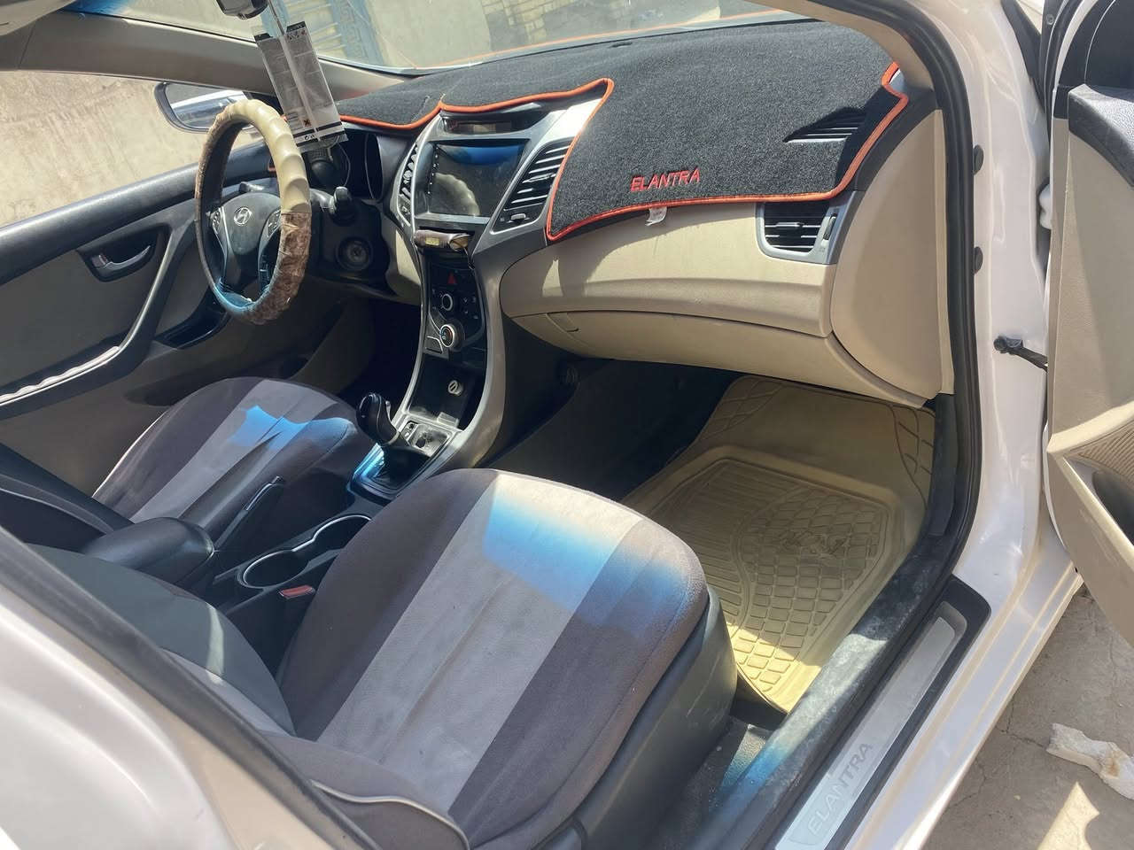النترا خليجي موديل ١٥
السنوية باسمي لل ٢٩

الرقم بغداد تخم تاير

سيارة نظيفة كير محرك

تبريد قطعتين ثلج

داخلها نظيف

المري شفط

السيارة ماشية ١١٢

المكان بغداد العبيدي

المحرك دوش ٢٠٠٠

بيها ضخات ومعمرات 

السعر ١٢٠والمجال بسيط

رقم الهاتف ***********
