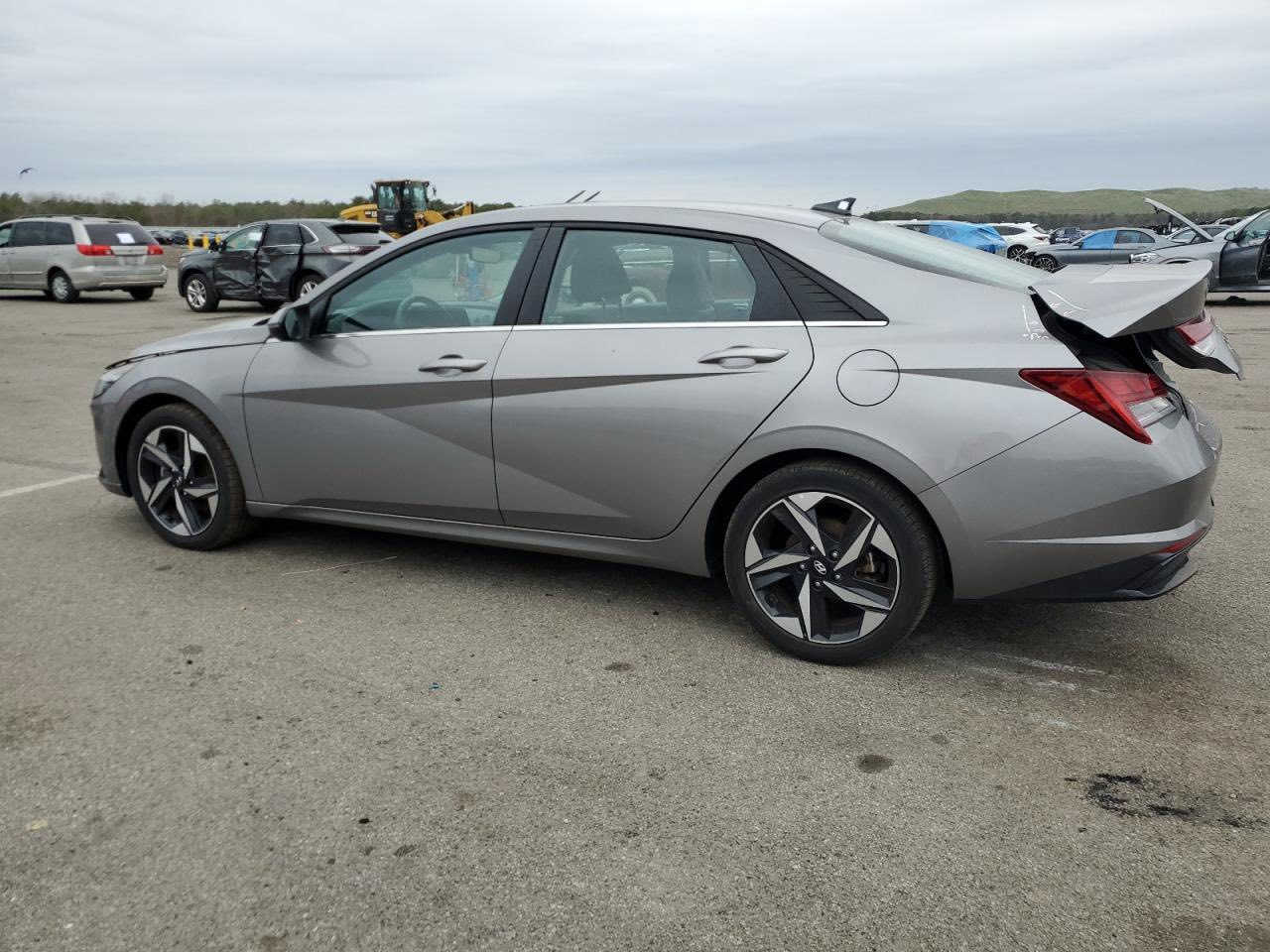 السلام عليكم النترا 2023 وارد أمريكي  هايبرد صور الحادث بالمنشور للبيع فول مواصفات ب168 وبيها مجال  للأتصال ***********
