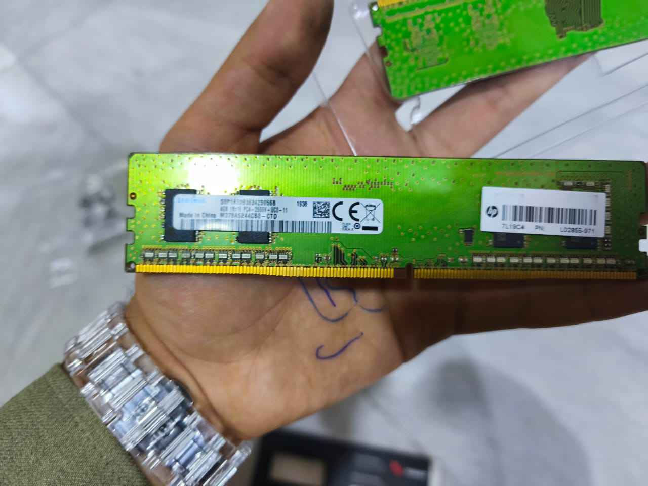 رامات حاسبة 4 Giga
2×4
2400هرتز
ماركة سامسونج 
القطعة 25 البصرة, العراق


**إذا كنت صاحب هذا الإعلان وتريد حذفه لأي سبب، رجاءا أرسل رسالة إلى الدعم الفني**