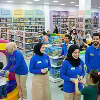 مطلوب موظفين + موظفات في مجمع ألعاب أطفال  راتب ٧٠٠ قابل للزيادة  يوجد...