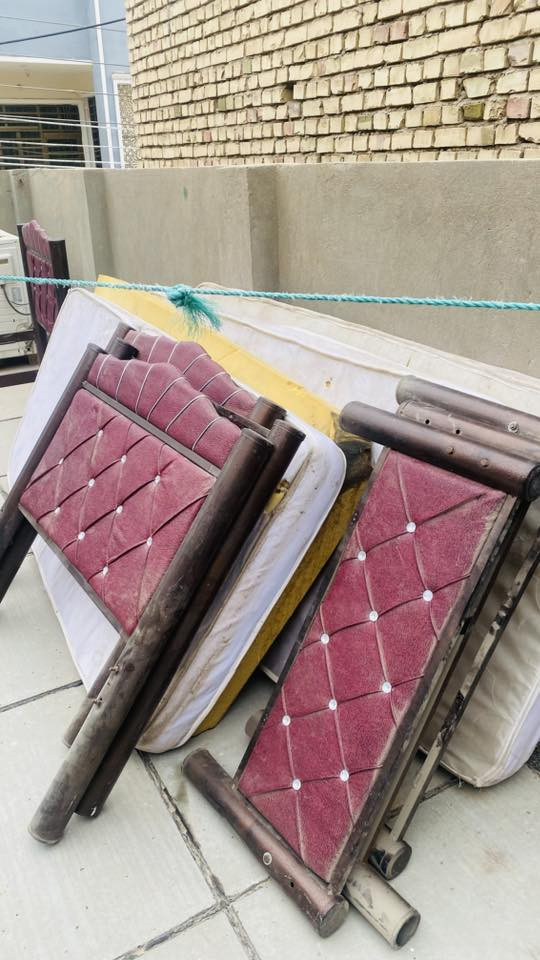 سرير عدد 4مع الدواشك للبيع سعر السرير مع الدوشك 25 الف***********
