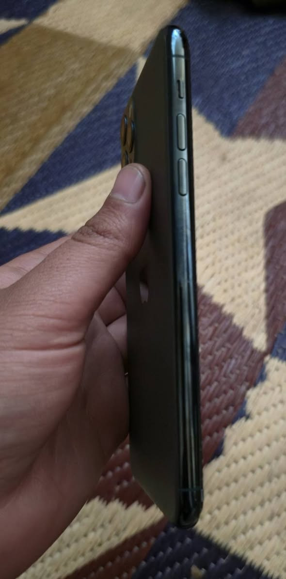 سلام عليكم
ايفون:11برو ماكس 
ذاكرة:256
بطارية:96لا معلاية ولا مبدلة 
جهاز نضيف كلشي ما بي لا مبدل ضهر 
ولا شاشة كارتونتة موجودة 
سعر:400وبي مجال حك الجية 
العنوان :بغداد مدينة الصدر 
رقمي: ***********
