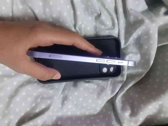 ايفون 12 عادي
الجهاز بلادي برغي ممفتوح بي على وضع الشركه وتر بروف 

ذاكرته 64 

بطاريته 86 بلاديه 

نموذج M 

فيس ايدي شغال 

الجهاز كله شغال وبلادي على وضع الشركه كلش كلش نضيف مجرد بي هاي الكسور الي بلضهر مثل مموضحه كدامكم بلصوره 

متوفر توصيل بس اخذ عربون 

( اكو ناس يكولون ليش تاخذ عربون حبيبي اني حدزه الك بشركه الوسيط الشركه تاخذ ١٠ شنو اليضمن انته تستلم الطلب ؟)

السعر 275 وبي مجال كلش كلش بسيط حك الجيه 

مكاني بغداد البياع حي التراث 

رقمي ***********
