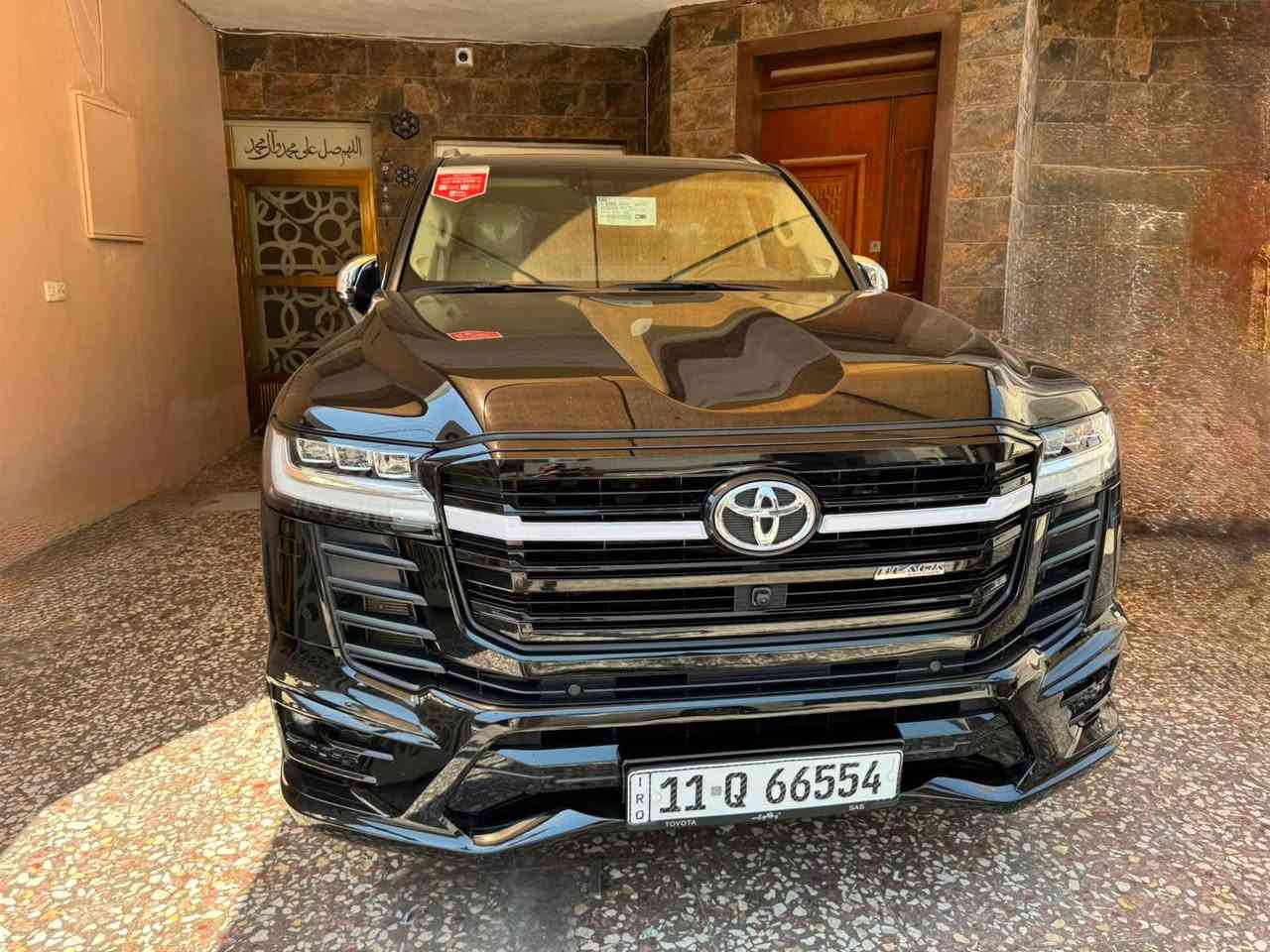 السلام عليكم 🤍

لاندكروز VX لمتد تون تيربو فول موصفات 1/1

2024 وكاله SAS ✅
مغلفة ppf يم جيوشولد 

اعلى موصفات ! 

داخل الضمان ماشيه 24 الف KM مكفوله كفاله عامة

رقم بغداد بسمي تحويل ثاني يوم 

*********** ☎️ بغداد, العراق
