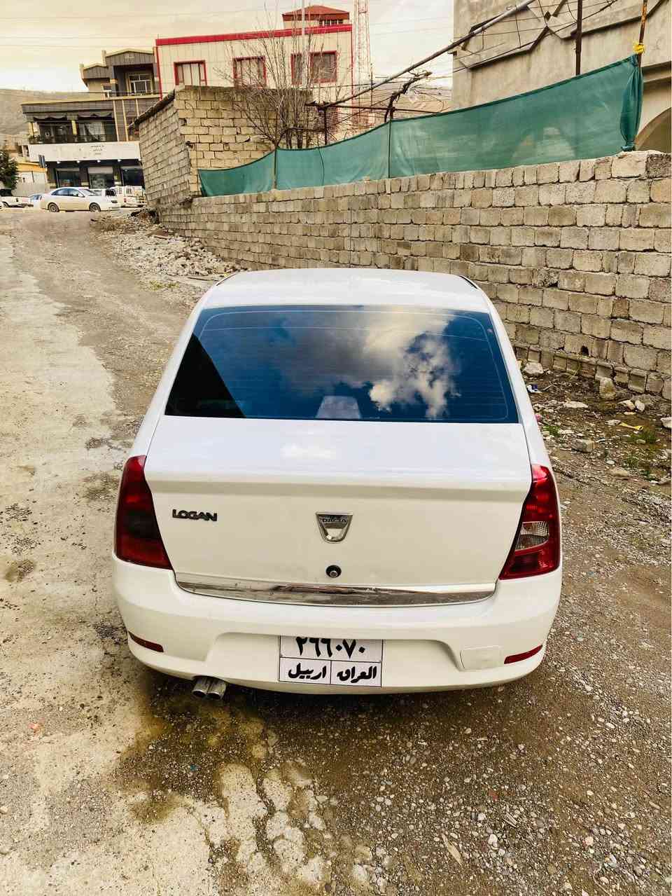 رینۆ داسیا ٢٠١٢
گێرومەكینەو كارەبایاتی بەشەرتە
٤تای لۆك سەیارە دیناری مەسرەفی نیە
هەمو جیانی بەشەرتە
نقوستانی نیە لەسەر بیلادیە
سەیارە بەس ئەوەلایتیبەشەرتە بەناو شەریكەیە
سحر٣٢ مجال
*********** واتساپ أربيل, العراق
