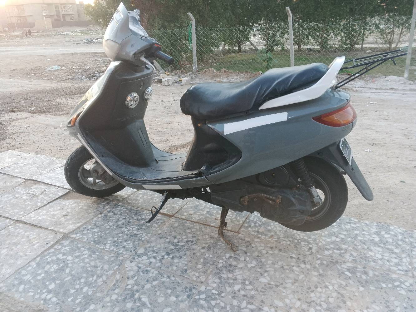  🏫مكاني حله 
السلام عليكم فراشة كرستال 
محرك ناعم وحلو ومعدل قوي 
لون مميز اسمنتي المرغوب  كهربائيات شغالة سلف هندر 