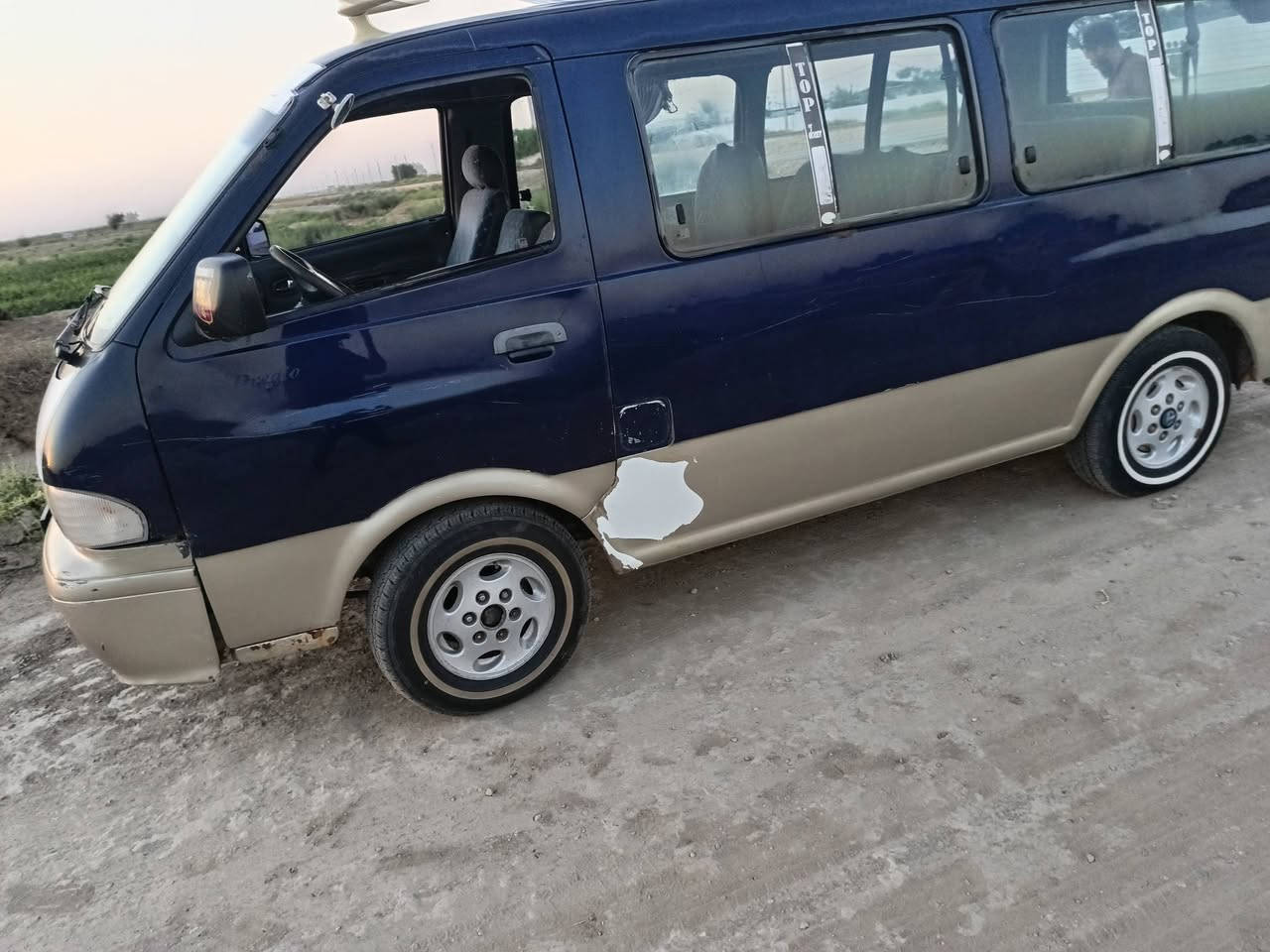 أعاده النشر بسبب الوعود الكاذبة
السلام عليكم كيا بريجو موديل 96بسمي مصفره هيئه وغرامات مداور ثاني يوم تخم تاير جديد خطه سنيه ديوانيه 
السياره مابيه نقص برغي دوشمه جديده مكان السياره طريق السنيه السياحي السعر المطلوب 63وبيه مجال للاستفسار مراسلت الصفحة أو الاتصال ***********بي واتساب
