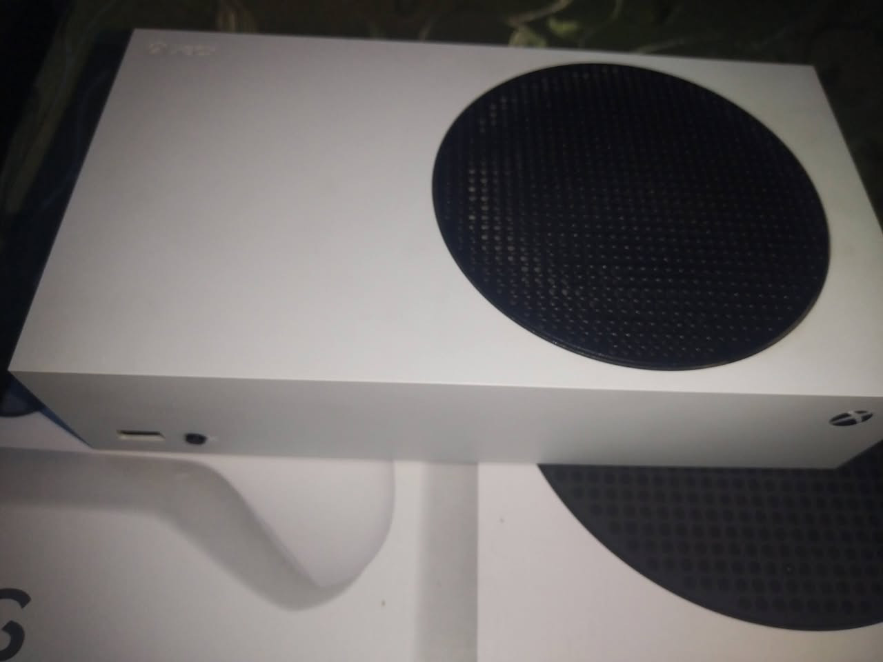 سلام عليكم
🎮🔥  Xbox Series S 🔥🎮
للبيع جهاز Xbox Series S بحالة ممتازة جداً (وكالة، ما مفتوح ولا مصلّح)

📦 المواصفات والمحتويات:
✔️ الجهاز كامل مع الكارتون
✔️ يد أصلية
✔️ حساب مايكروسوفت جاهز
✔️ ذاكرة 512GB

💯 الجهاز نظيف جداً وشغال بدون أي مشاكل

💰 السعر: 350
📍 الموقع: بغداد 

📩 للتواصل: تعال خاص


**إذا كنت صاحب هذا الإعلان وتريد حذفه لأي سبب، رجاءا أرسل رسالة إلى الدعم الفني**