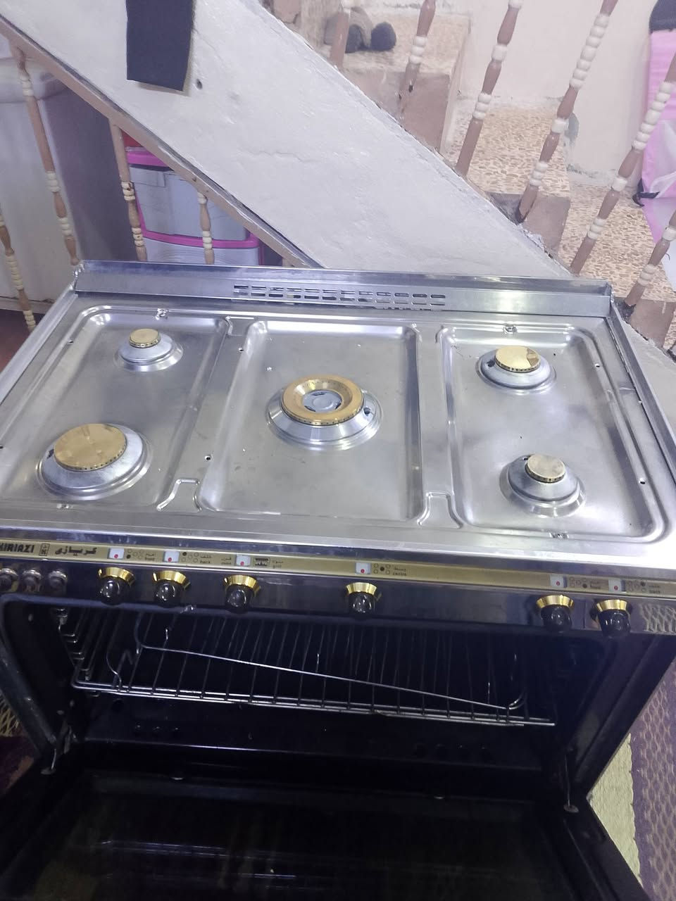 طباخ كيرازي جديد مابيه اي عيب السعر 300 وبيه مجال المكان ايمن المنصور ***********
