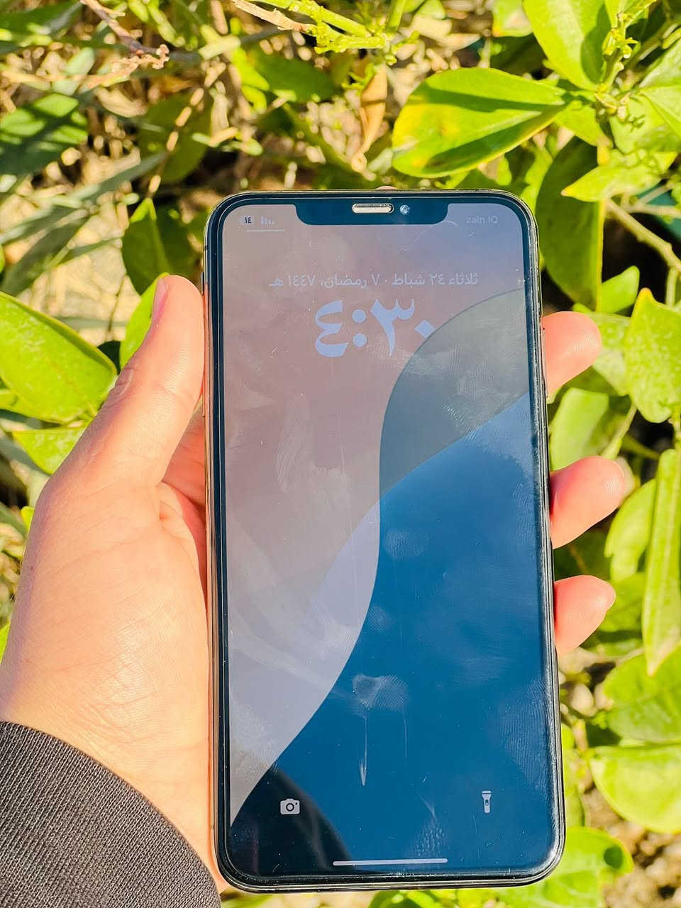 سلام عليكم يوجد جهاز للبيع 
ايفون اكس اس ماكس جهاز مامفتوح بلادي
فيس ايدي شغال
البطاريه80
ذاكره256
السعر215وبي مجال
الخاص مفتوح 
الاستفسار***********
