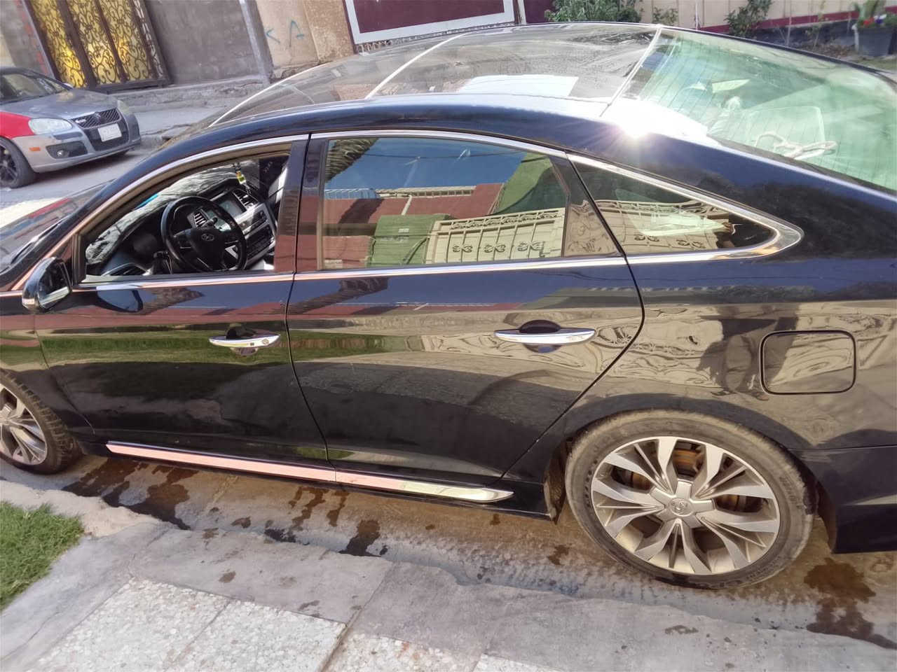 سوناتا وارد امريكي ٢٠١٥ فول مواصفات محرك ٢٠٠٠ تيربو أنظمة قيادة تحكمات ستيرن جهتين بانوراما  رادار حساسات سايد بريك كهربائي كشتات كهرباء تدفئة تبريد  كشنات خزن  صور السونار هنا موجودة سعرها ١٣٠٠٠ $ التواصل على الرقم *********** اتصال او واتساب
