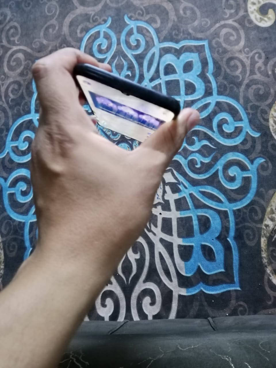 سلام عليكم عندي جهاز هونر اكس ٧ذاكرته ١٢٨جهاز نظيف عنوان بغداد الحريه الثانيه للاستفسار الاتصال على الرقم ***********او واتساب أو عل خاص
