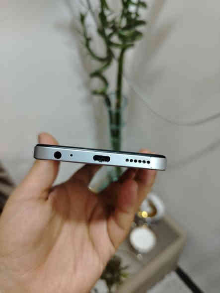 سلام عليكم تكنو سبارك  go1 ذاكرة 128 رام4+4 شاشتة120هرتز مبدل شاشة اصلية وبيه فطرين ممأثر ابد كلة شغال ومابي مشكلة للبيع فقط السعر 70الف وبي مجال حك الجية العنوان بغداد الغزالية***********وبي واتساب.
