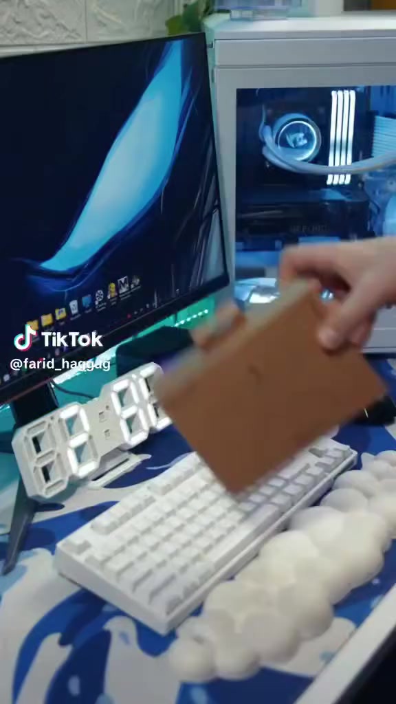 متوفر جويستكات ( جديد )
بأسعار مناسبة و افضل انواع الجويستكات 

المواصفات التفصيلية تحت كل فيديو

1 - GAMESIR G7  ( 45 ) 

2 - GAMESIR NOVA LITE Wireless  ( 25 ) 

3 - EASYSMX X05 Wireless ( 25 )

العنوان البصرة 

يوجد توصيل داخل البصرة و المحافظات


**إذا كنت صاحب هذا الإعلان وتريد حذفه لأي سبب، رجاءا أرسل رسالة إلى الدعم الفني**