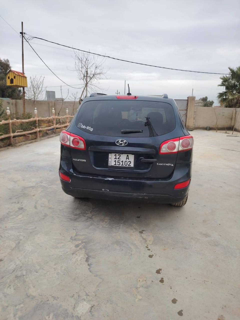 السلام عليكم.... عيدكم مبارك 
سنتافي 2010 رقم دولي ب اسمي 
ضررها جاملق وبوند مبدل اصلي+ قبق صندوق بي صبغ 
طخم تاير جديد + طخم امامي وخلفي جديد 
سيارة خير من الله 
للاستفسار على الرقم غير متواجد على الفيس 
***********
