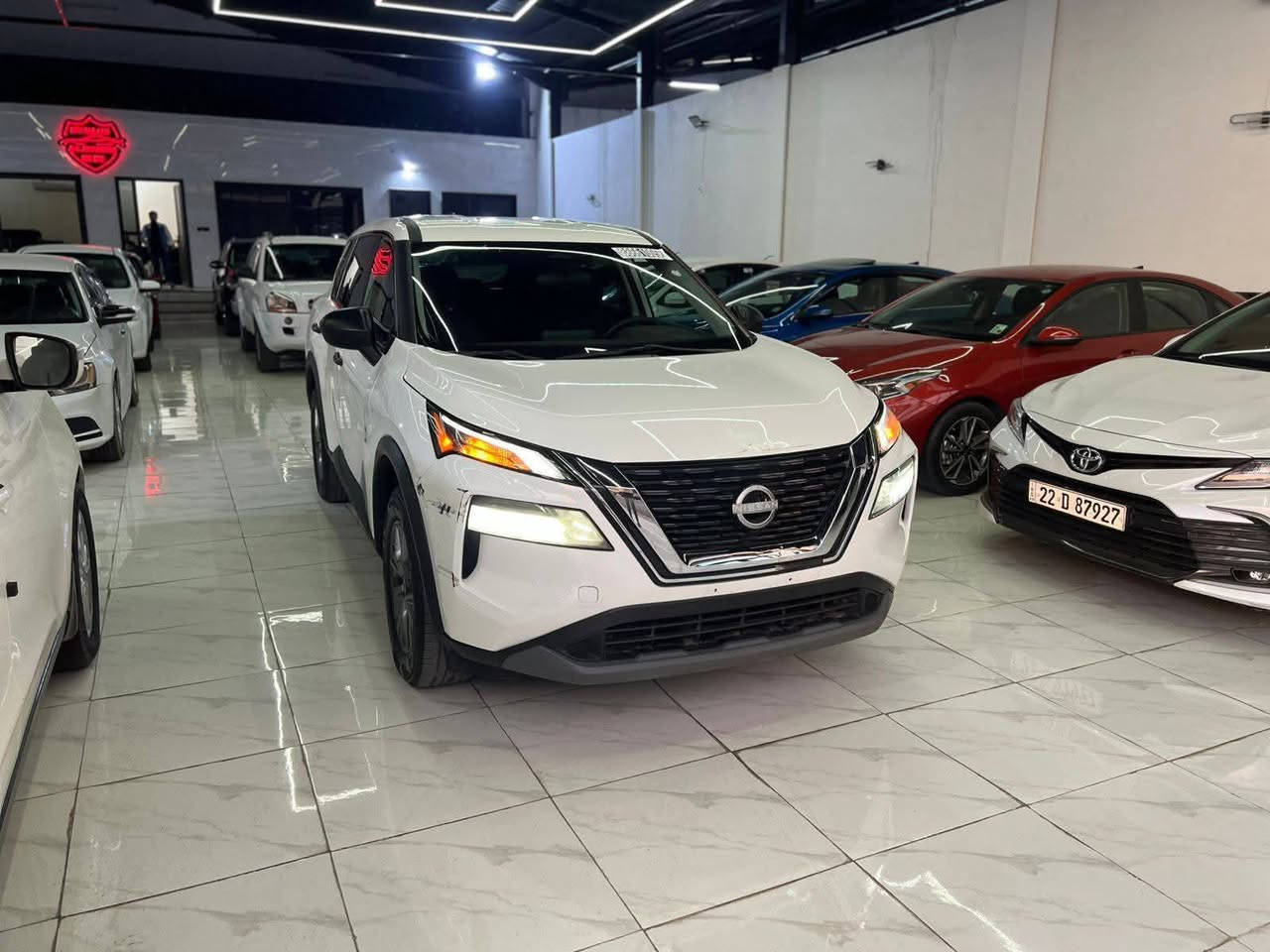 السلام عليكم
نيسان روج 2023 للبيع او مرواس  
دخول جديد ماشية 40 الف
السيارة بدون ايرباك 
كير طيارة
رادار امامي
رادارات جانبية
نقط عمياء
كامرة
حساسات امامي وخلفي
انارة ترحيب
تحكم ستيرن
تثبيت سرعة
لايت زينون
محرك 3 تيربو1500
السيارة منفيست باسمي تترقم جميع المحافظات ماعدا الإقليم 
#ملاحظه_يرهم مراوس حسب القناعة 
#حادثها موجد بالصور بدون تبديل بدون صبغ بدون دواخل

للاستفسار رقم الهاتف
***********
 
مكان السيارة صلاح الدين الشرقاط
