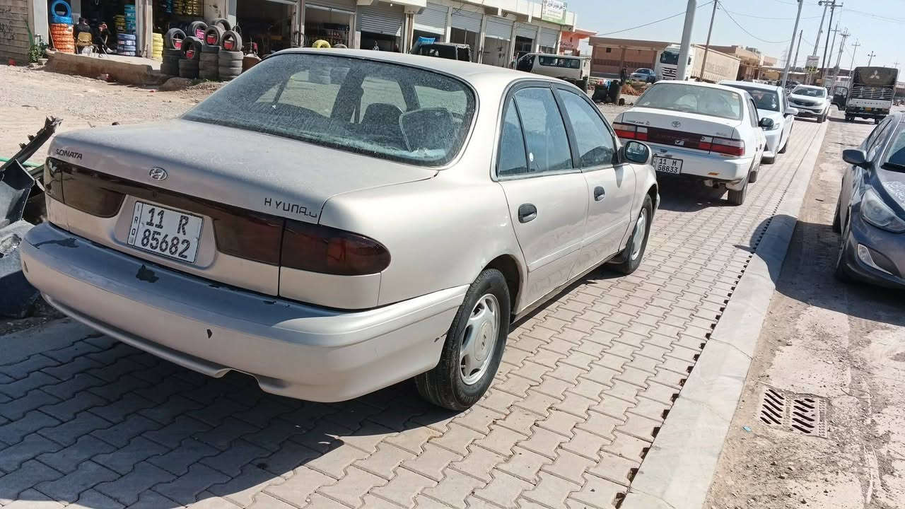 سوناتا تو للبيع كير عادي صبغ عام جماليه بدون اخياس قرفه جديده رقم بغداد تحويل ثاني  بيهه ضربه خفيفه بل باب مال صايق مو قويه السعر 50 بيهه مجال حك الجيه العنوان جلولاء الاستفسار الاتصال عله الرقم /***********
