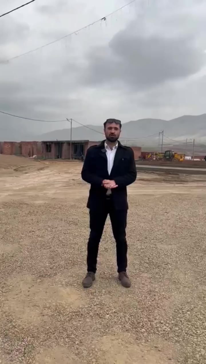 لە ناو پڕۆژەی شاری شار ئێستا خانومان لا دەست دەکەوێت کە بە نخری شوقەی ناو شار دەفرۆشرێت بە پێشەکی ٢دەفتەر و قیستی مانگانە 
بۆ زانیاری زیاتر کۆممێنت بکە یاخود ۆەیواندیمان پێوە بکە
0772 1717 957
