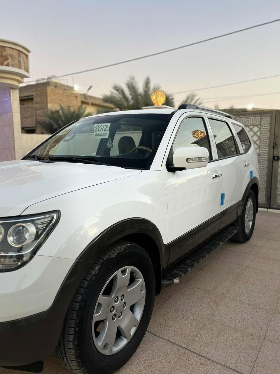 السلام عليكم موهافي 2012 رقم بغداد خليجي 
مكفوله من الصبغ والتبديل بيها بارد خفيف بالباب 
صدر تاير جديد السياره جاهزه من كلشي 
كير محرك جاهز 
فول ما عدا البصمه 

السعر 147 ورقه وبيها مجال 
عنوان بغداد 
***********
