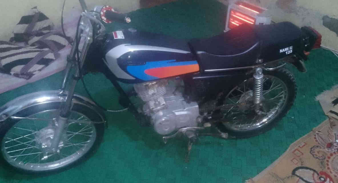 من رخصت الادمن دراجه إيراني مكفوله بدون أوراق سعر ٥٠٠ وبيها مجال قلعه صالح رقم الولد ***********
