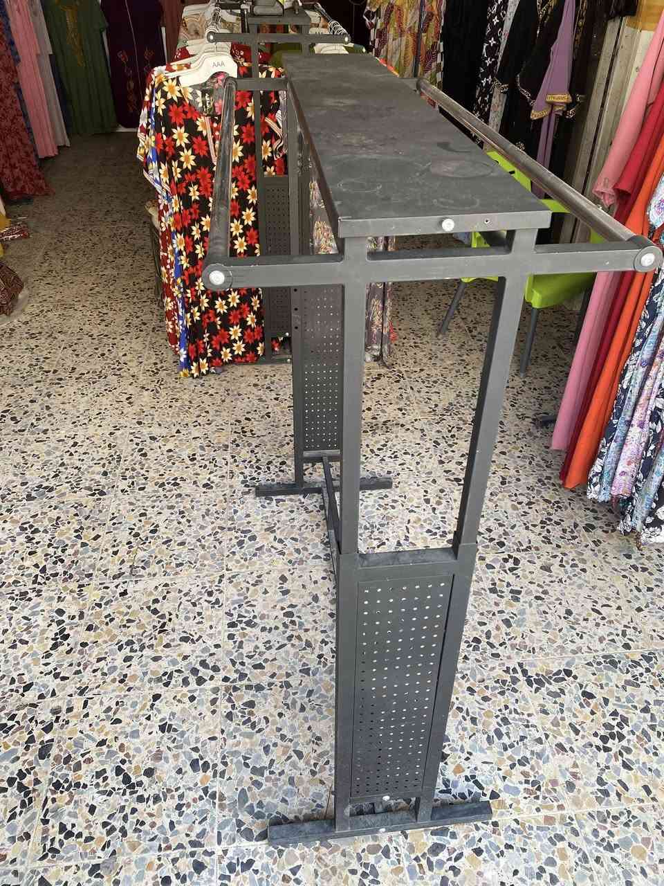 للبيع ٣ ستاندات  او مراوس ب مليكانات نسائية نضيفة  واتساب ***********
