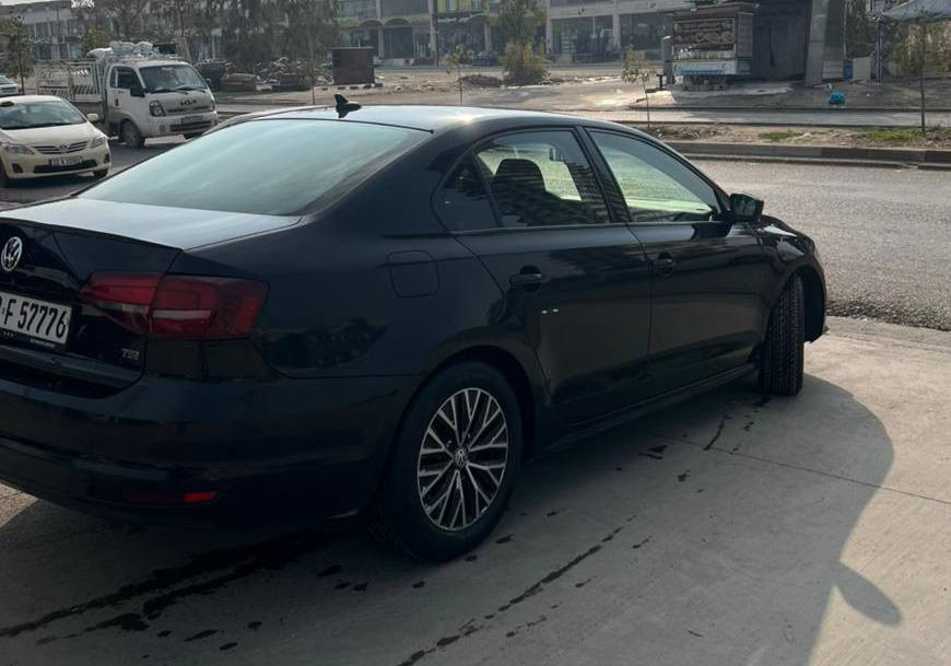 ڤۆڵگسواگن جيتا 2017 
140 هەزار کم ڕۆشتووە 
بشتو بئشي كة بسة
بئ ارباكَ
٥ بارجي هية
بئ داخيلي
لاي سياق دركي دواوة
 جامرخي دووة محجونة لاي سة كن 
دودة ركًا جامرخي بشتوة كلئري ئمريكاية

سعر : لە کۆمێنت داوای بکە ڕاستەوخۆ بۆت دێت 🤖 

گێر و مەکینەی بەشەرت 
هیچ کێشەیەکی تێدا نییە 
هة ولئر

ژمارەی خاوەنەکەی 
***********
وەتسئاپ
