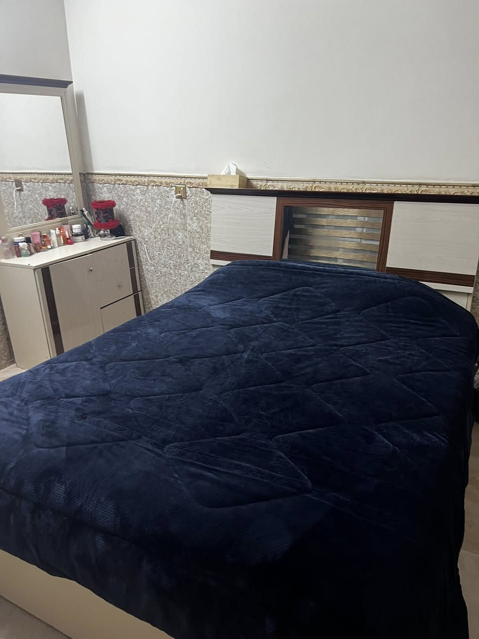 ئەو تاخمە ٢ نەفەریە فرۆشتنی خێرایە هەر کەسێک ویستی یان نامە بنێرێت یان پەیوەندی بەوژمارەیە بکات***********
