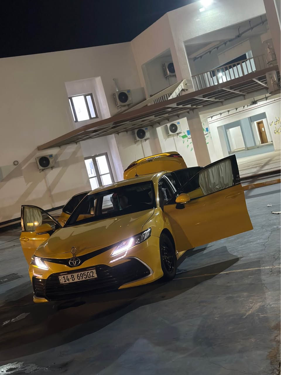 كامري موديل 2023 فول موصفات ماعده الفتحه بسمي تحويل ثاني يوم لون اصفر خصوصي مو اجراء مصبوغه عام  الجمليه فقط مكفوله من ضربه محرك 2500ثنين ونص جاهزه من كلشي(سعر 130وبيه مجال ////العنوان بصره قبله ///ستفسار *********** البصرة, العراق
