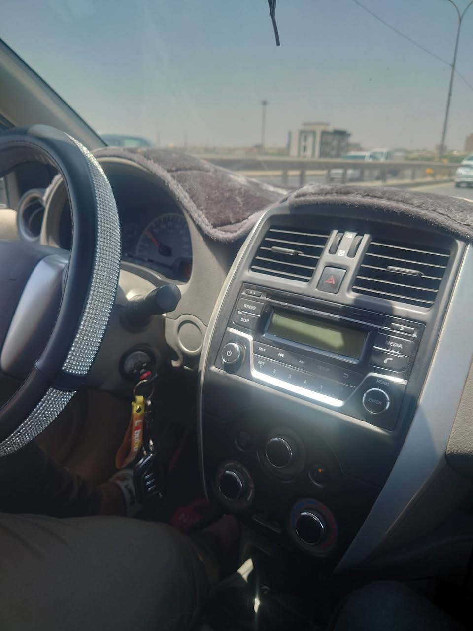 للبيع نيسان سني هندي  موديل 21ماشيه 120 اربيل بسمي  قطعتين صبغ وساب *********** هزه وفحص بيها الحد 8 اشهربعد + عبوة وفيت بم احتياط  كامل تخم تاير مع سبير كير محرك تبريد مكفولات بغداد شعب
