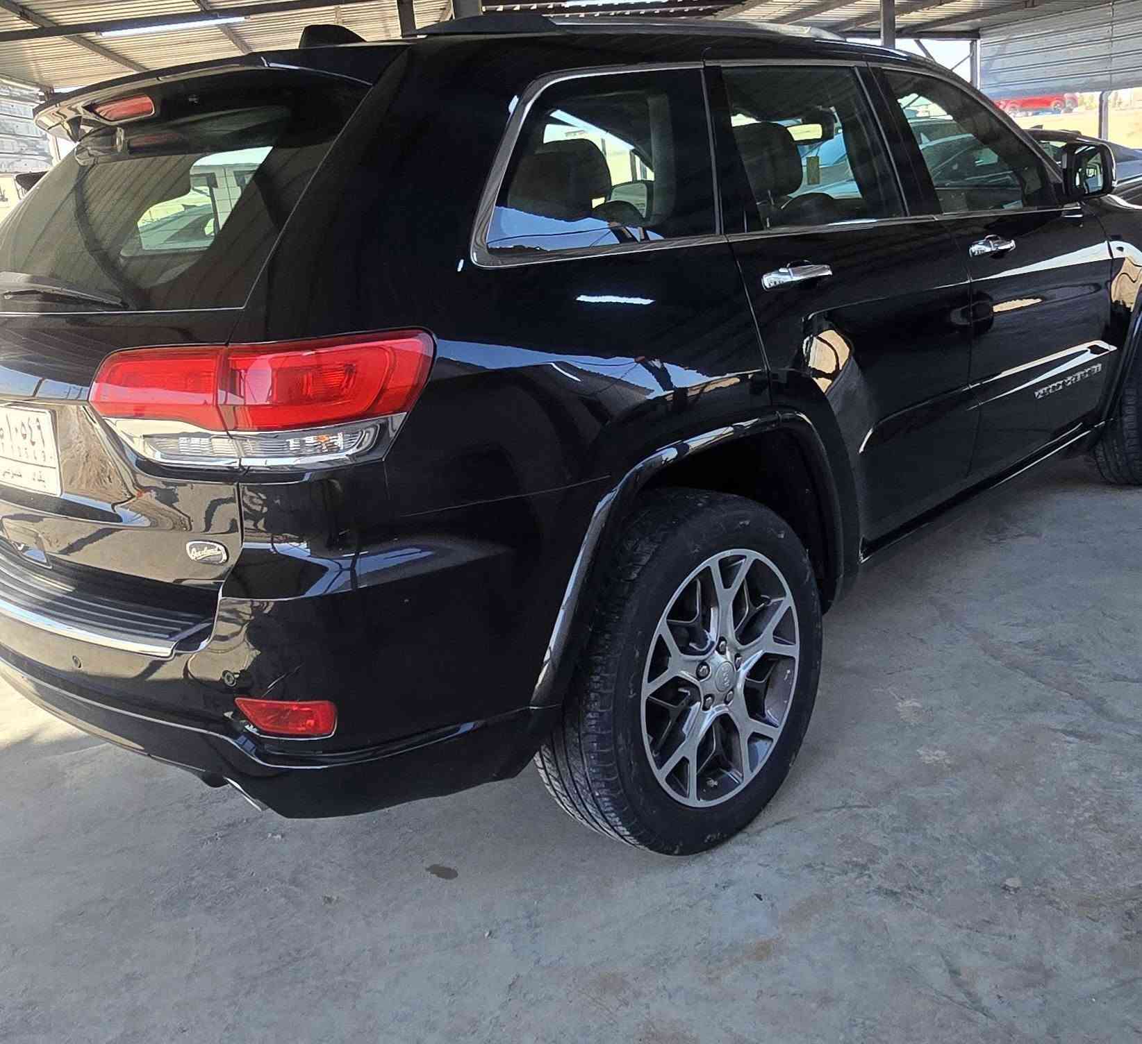 السلام عليكم  للبيع  او المراوس 
 (السعر 310)
Jeep Grand Cherokee Limited 2020
جيب جراند شيروكي ليمتد ۲۰۲۰ (خليجي) وكالة هارلم  فول مواصفات 
مكفوله كفاله عامه  ماشيه 73
المكان الديوانيه قضاء عفك 
رقمي ***********
*********** واتساب
 رقم بغداد بأسمي 
#المواصفات :
1. رادار . 
2. نظام وقوف السيارة الذكي. (AUTO PARK)
3. تحذير الخروج عن المسار .  
4. نقطة عمياء .
5. دفع رباعي 4x4 . 
6. فرش المقاعد من الجلد . 
7. صفي المقاعد الأمامية كهربائية .
8. ذاكرة لحفظ وضعيات الجلوس . 
9. صفي المقاعد الأمامية مع تدفئة . 
10. صف المقاعد الخلفية مع تدفئة . 
11. ويل قياس 20 انج .
12. مقود السائق كهربائي . 
13. تدفئة ستيرن . 
14. سقف بانوراما .
15. شاشه كبيرة 8.4 انج .
16. نظام الملاحة (GPS) . 
17. نظام خاص للطرق الوعرة . 
18. مصابيح امامية زنون . 
19. المصابيح الأمامية مع LED لايت . 
20. كشافات ضباب بروجكتر زنون . 
21. تشغيل عن بعد .
22. صندوق كهربائي .
23. حساسات أمامية . 
24. حساسات خلفية .
25. كاميرا خلفية .
26. بخاخ ماء لتنظيف المصابيح الامامية .
27. مرايا متحسسه للضوء العالي . 
28. مرايا جانبية قابلة للطي . 
29. بلوتوث تلفون . 
30. محدد سرعة . 
31. نظام تشغيل واطفاء اوتماتيكي للمحرك للتوفير من صرف الوقود . ( Auto Start System ) .
32. نظام بريك اوتماتيكي ( Auto Break System ) .
-------------------------------------
