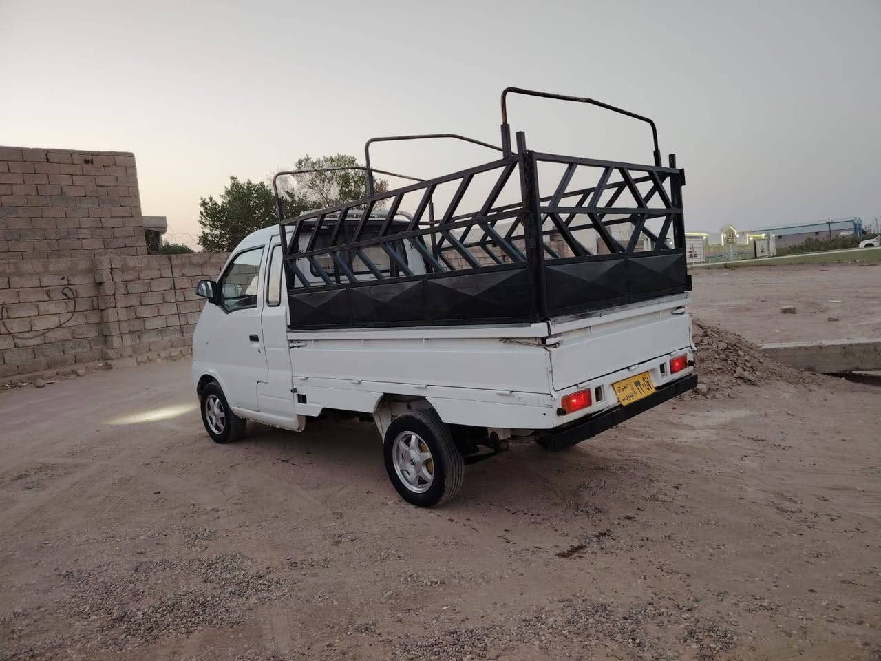 سلام عليكم كيه هيفة للبيع رقم نينوى صدامي  شرط الوكالة محرك كير اكسن شرط كهربائية صدر كلها  أربع تايرات جدد بدون صبغ بدون ضربه خياس مابيها سيارة جديدة وضع شركة مال جنية الشراي يتصل مكاني صلاح الدين الشرقاط *********** سعر 25وبيها مجال قليل
