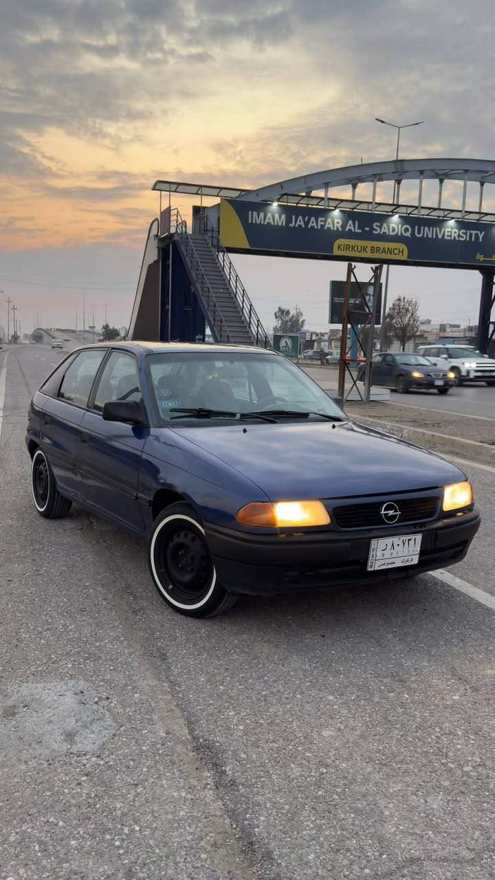 اوبل استرا موديل 92  محرك 16 باور بدون صرف ولا بخابر بطاقة بانزين  موجود بيع مرواس حسب القناعة***********
